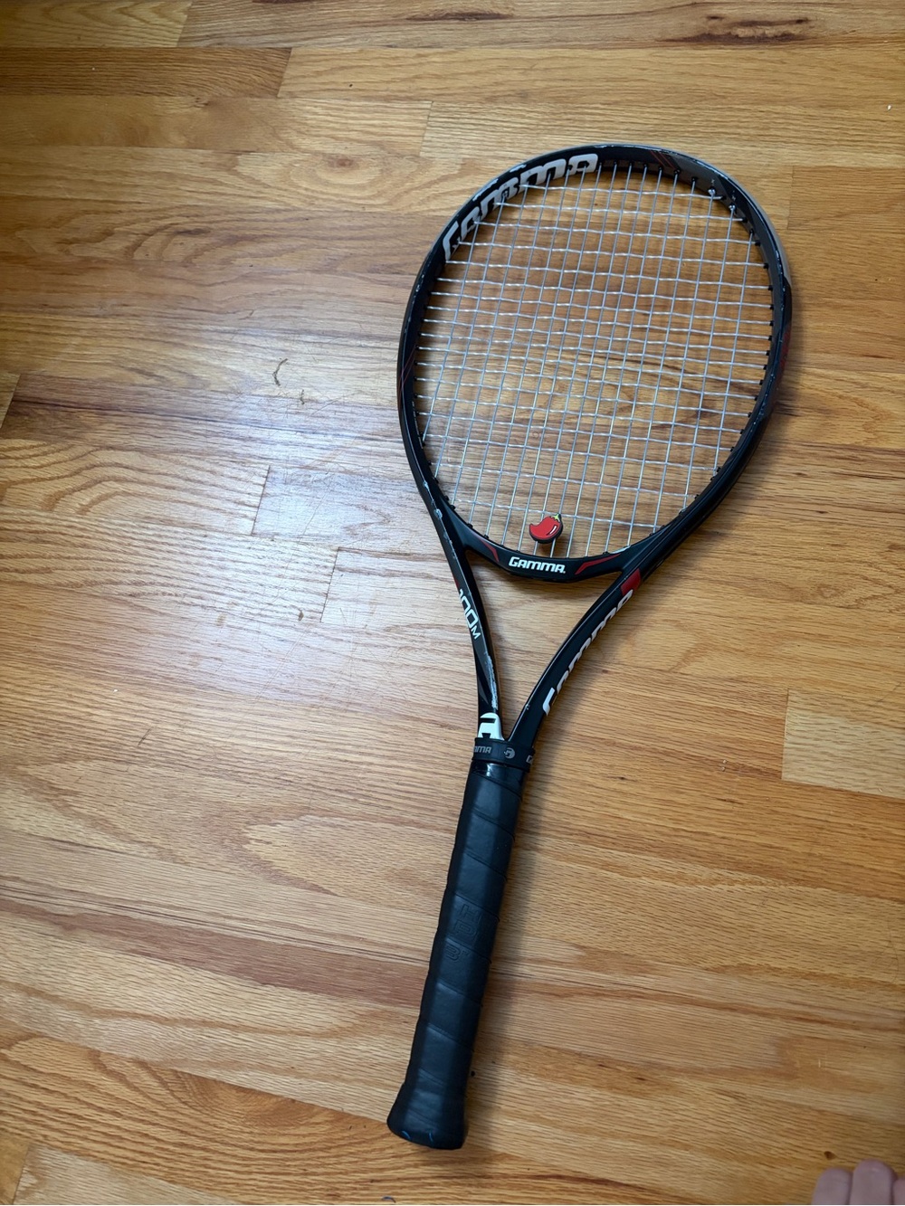 Black and Red Tennis Racquet — Performance Racket gamma - Picture 2 of 6